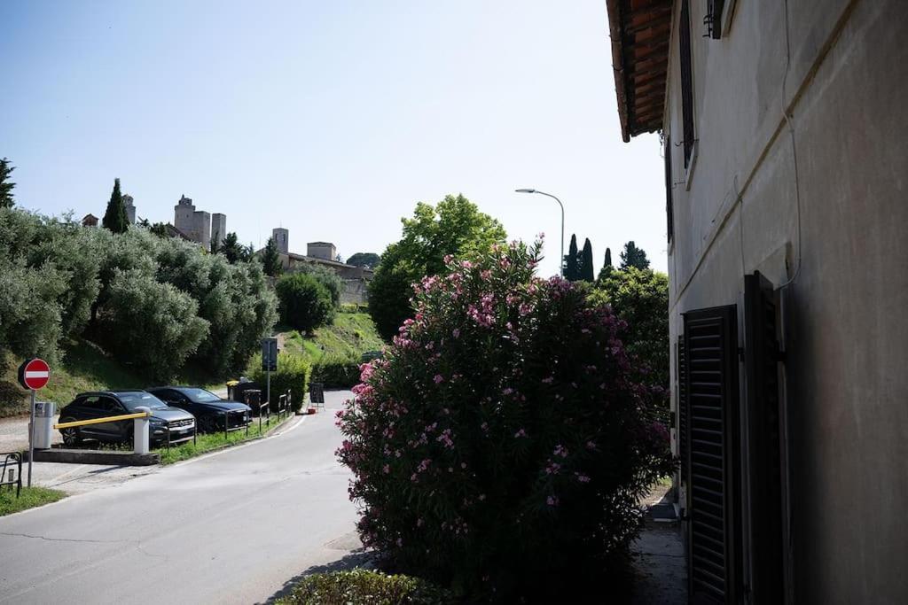 Un Passo Dalle Torri San Gimignano Zewnętrze zdjęcie